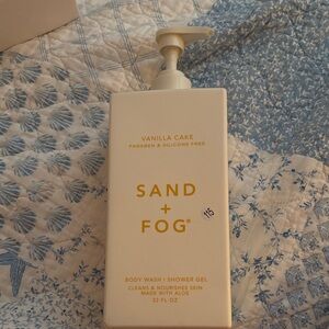sand+fog vanilla cake body wash